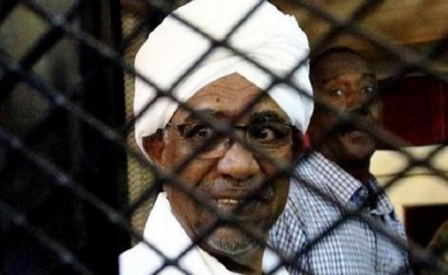 أنا المسؤول عن انقلاب 1989
