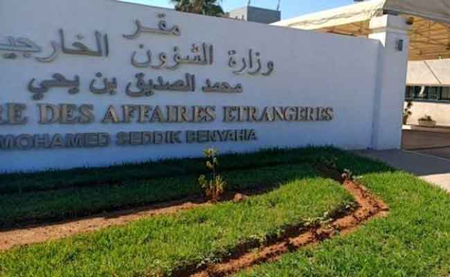 الجزائر تتضامن مع تشاد على إثر مصرع 20 شخصا في حادث مروري...