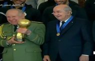 الجزائر هي أخر جمهوريات الموز في العالم