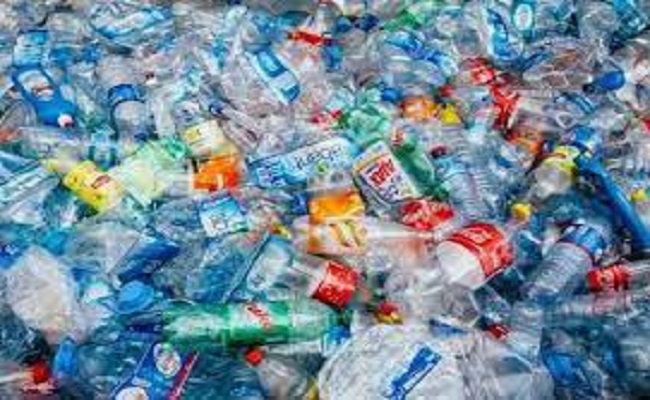 تقنية لتحويل النفايات البلاستيكية إلى مواد فحمية مفيدة للتربة...