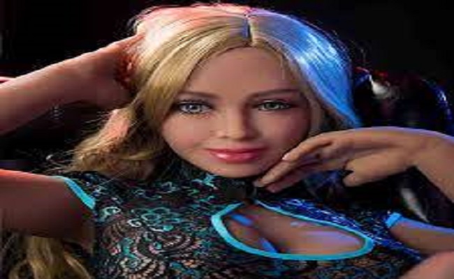 روبوت أنثوي يتواصل بلغة الجسد ويتكلم 120 لغة...