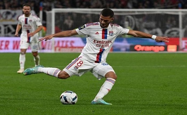 عوار يتلاعب بمشاعر الجزائريين...