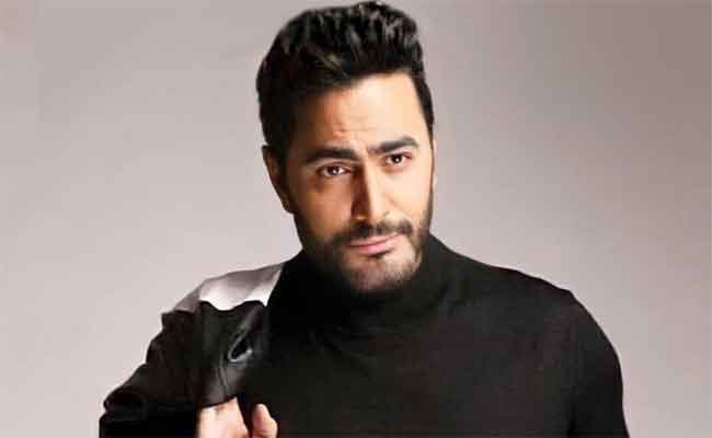 تامرحسني يشارك في حملة الهلال الأحمر المصري دعما لمتضرري زلزال سوريا...