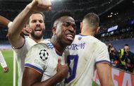 فينيسيوس جونيور يطالب ناتشو بالبقاء في ريال مدريد...