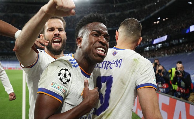فينيسيوس جونيور يطالب ناتشو بالبقاء في ريال مدريد...