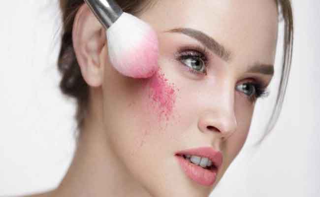 الخدود المتدفقة موضة 2023Rosy Cheeks...