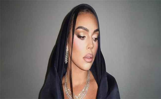 جورجينا رودريغز تخطف الأنظار في اعلان ترويجي لماركة عطور سعودية على شاشة رمضان...