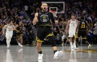 NBA صحوة ستيفن كري المتأخرة تقود وريورز للفوز على باكس بعد وقت إضافي...