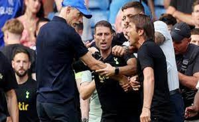 توتنهام يريد إقناع توماس توخيل بخلافة أنطونيو كونتي...