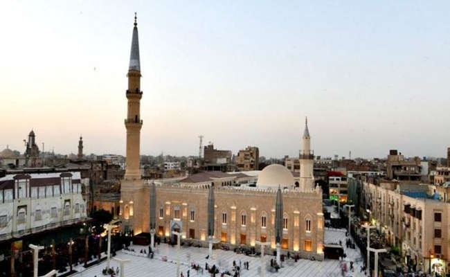 بلد الـ100 ألف مئذنة