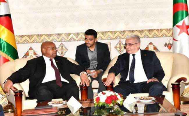 استقبال بوغالي لرئيس المجلس الوطني الزيمبابوي