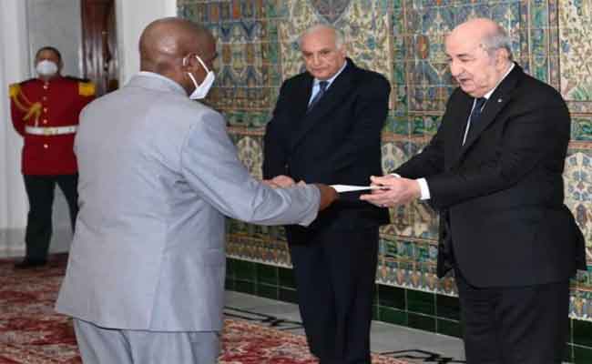 سفير غينيا بيساو الجديد يؤكد رغبة بلاده في تعزيز العلاقات الثنائية مع الجزائر
