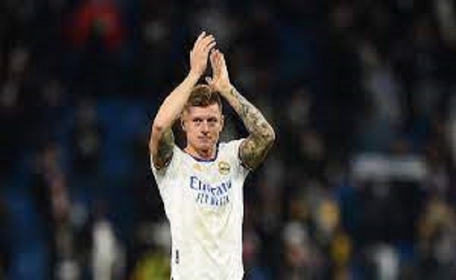 توني كروس سيبقى مع ريال مدريد الموسم المقبل...