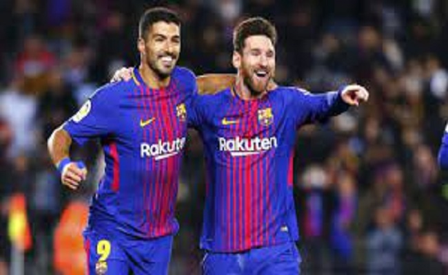 سواريز ينشر صورة له مع ميسي تلمح لعودته لبرشلونة...