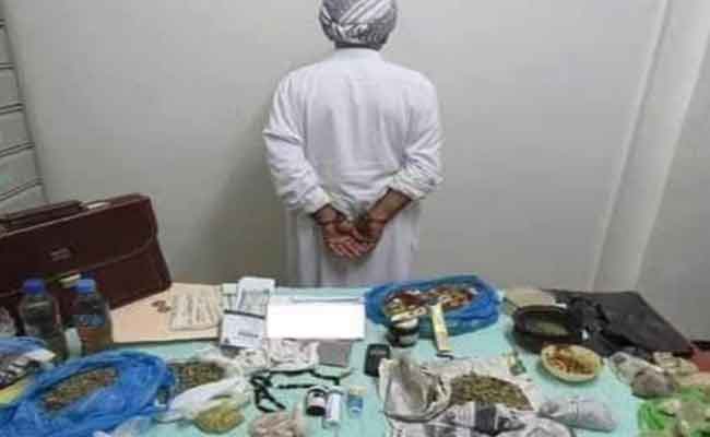 إلقاء القبض على امرأتين رجل ينصبون عن طريق الشعوذة بغليزان