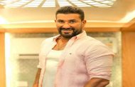 أحمد سعد يغني من أشعار تركي أل الشيخ في 