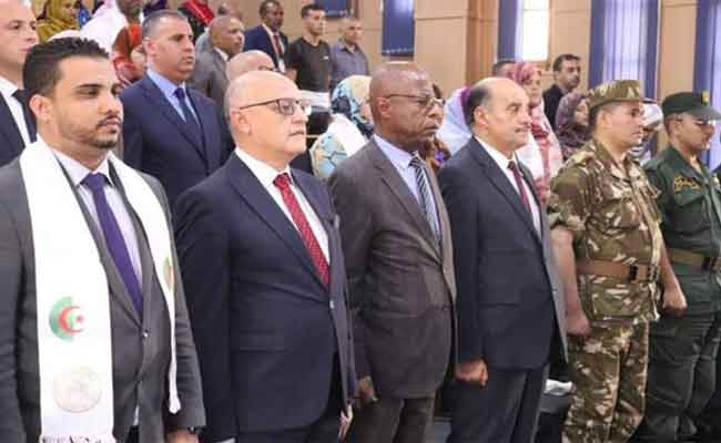 إشراف وزير التكوين على توقيع اتفاقية عمل مع ثلاث هيئات