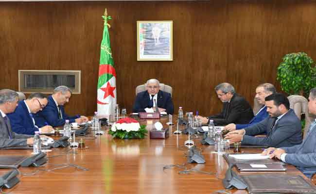 اجتماع تنسيقي للتباحث في سبل تطوير الأداء البرلماني
