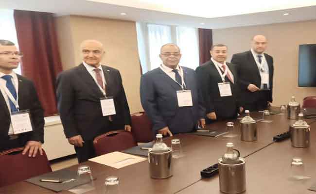مشاركة وزير الصناعة في أشغال المنتدى الاقتصادي بإيطاليا