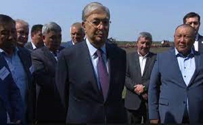 رئيس كازاخستان يعتبر دعوة الانضمام إلى اتحاد روسيا وبيلاروسيا 