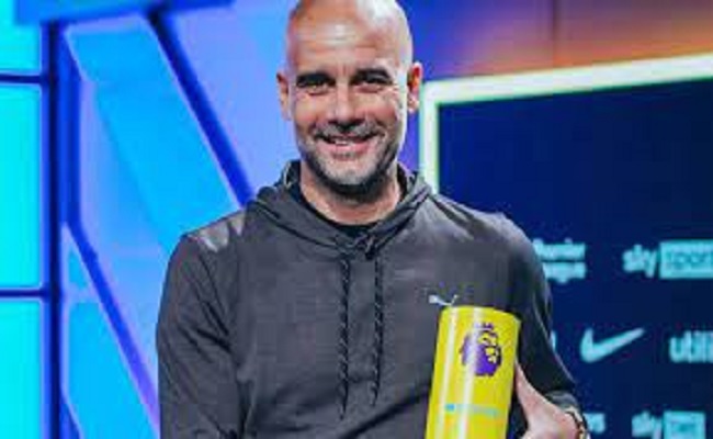 غوارديولا يفوز بجائزتي اتحاد المدربين وأفضل مدرب في الدوري الإنجليزي...