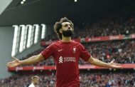 احتفال محمد صلاح البسيط...