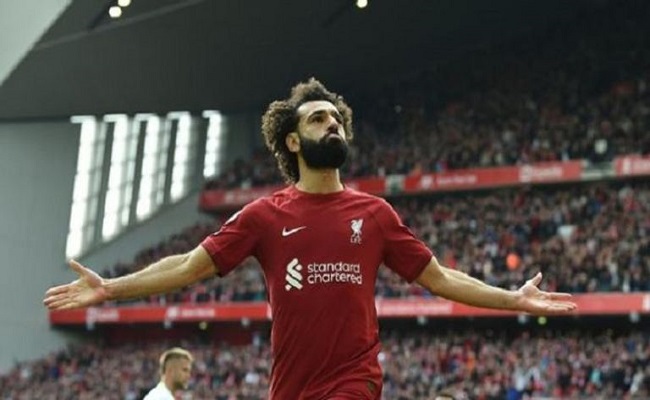 احتفال محمد صلاح البسيط...