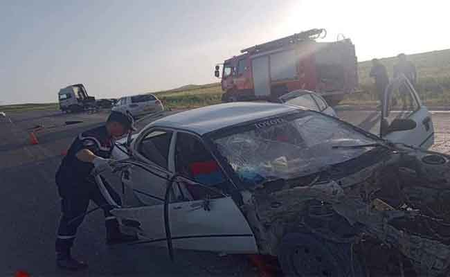 مجزرة مرورية تخلف 4 قتلى و جريحا بسوق أهراس