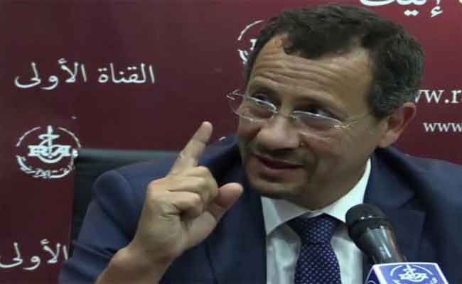 رخروخ يؤكد أن صيانة شبكات الطرقات ضمن أولويات وزارته