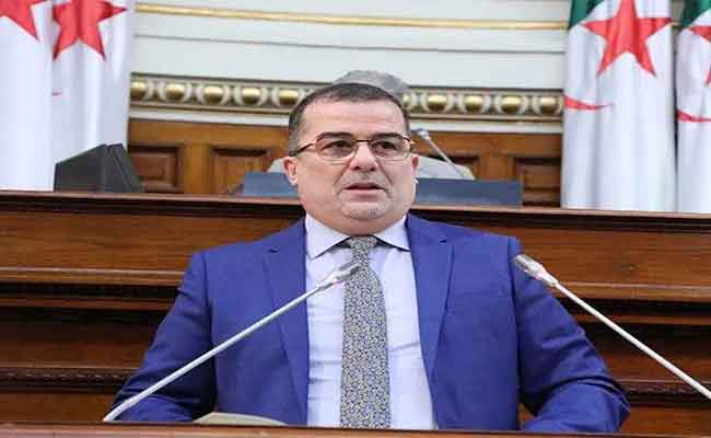 وزير العمل يؤكد أن تمديد عطلة عيدي الفطر والأضحى يساهم في تعزيز التماسك الاجتماعي