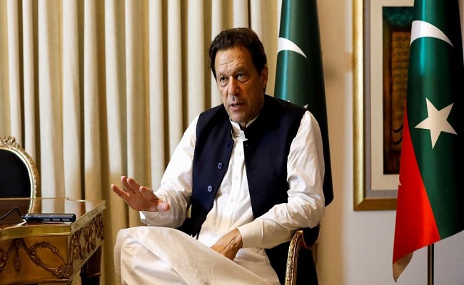 عمران خان يتهم الجيش والمخابرات بمحاولة 