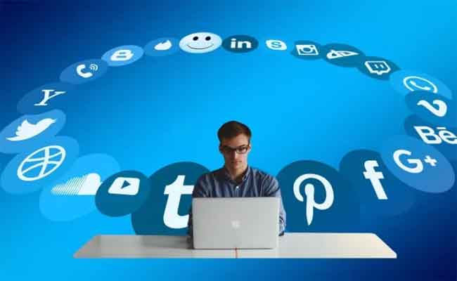 القلق والاكتئاب: لن تصدقي ما تفعله وسائل التواصل الاجتماعي بحالتكِ