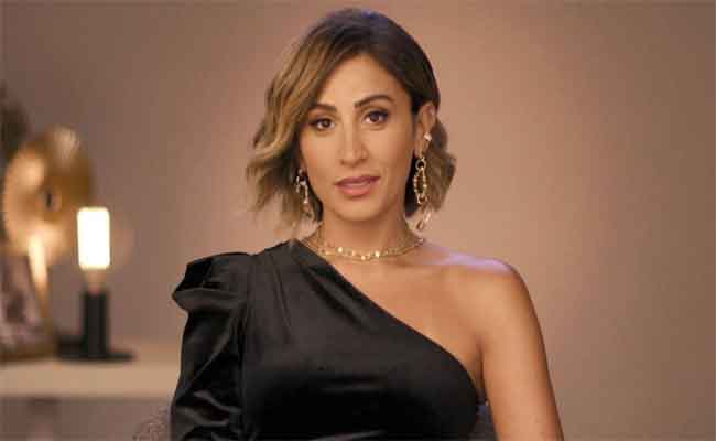 دينا الشربيني تخوض بطولة نسائية جماعية في
