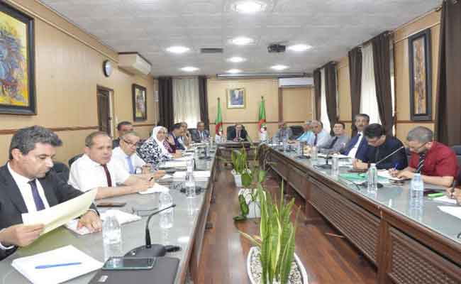 وزير التربية يؤكد أن رقمنة جميع قرارات التمدرس ستكون في الدخول المدرسي المقبل