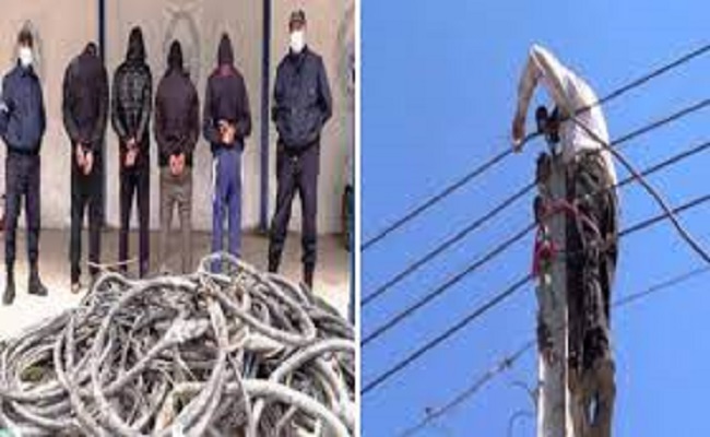 معجزات  الجزائر الجنرالات يحلمون بتركيب محطات لشحن السيارات الكهربائية والشعب يطمع في سرقة الكوابل الكهربائية