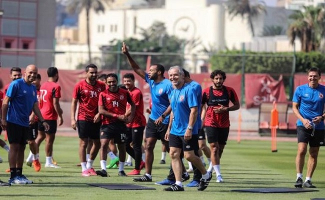 الأهلي المصري يفاوض مهاجما جديدا...