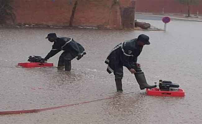 العثور على جثة امرأة جرفتها مياه وادي اغيهي بتمنراست وإنقاذ 20 شخصا