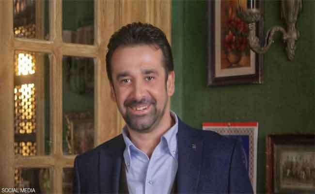 كريم عبد العزيز يقدم حياة