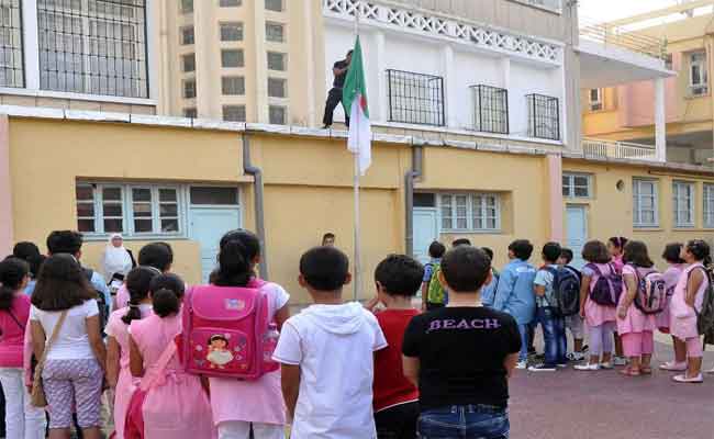 وزير الداخلية يسدي تعليمات للولاة تخص المدارس الابتدائية