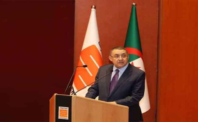 وزير الداخلية يكشف عن توفير أكثر من 18 ألف حافلة في الدخول المدرسي