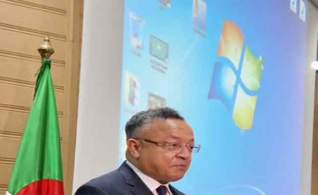 إشراف بداري على افتتاح الموسم الجامعي من ڨالمة