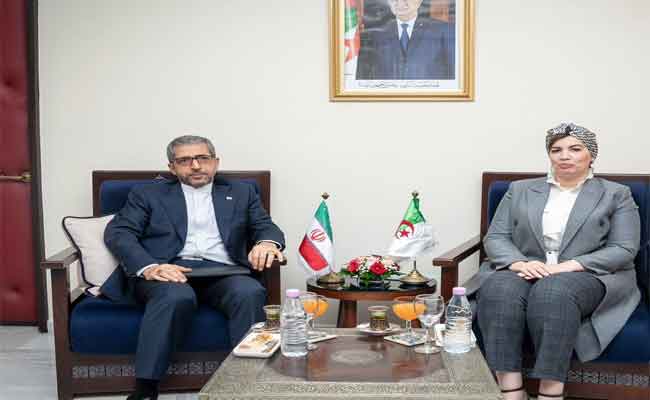 صورية مولوجي تلتقي السفير الإيراني بالعاصمة...