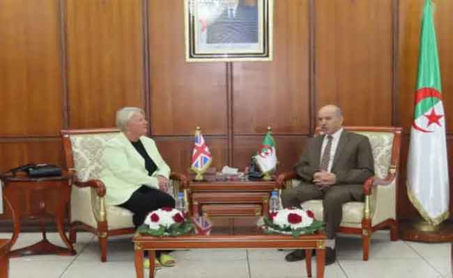 استقبال سايحي لسفيرة بريطانيا وإيرلندا الشمالية بالجزائر