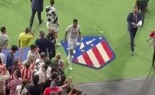 بيلينغهام يتجنب السير على شعار أتلتيكو مدريد...