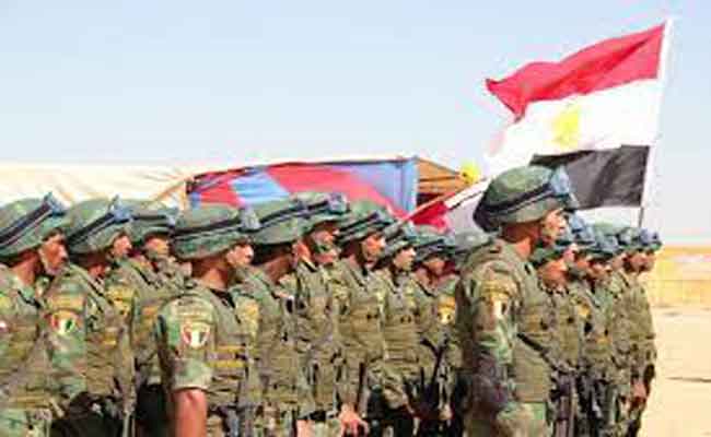إصابة عناصر من الجيش المصري بقذيفة إسرائيلية