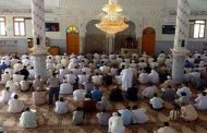 رئيس الجمهورية  يأمر بإعداد قانون يتضمن مراجعة أجور الأئمة