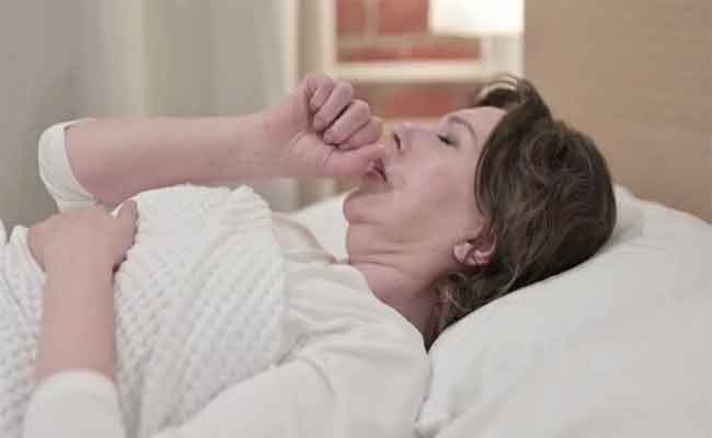 علاج الكحة الناشفة أثناء النوم بطرق مختلفة...تعرّفي إليها