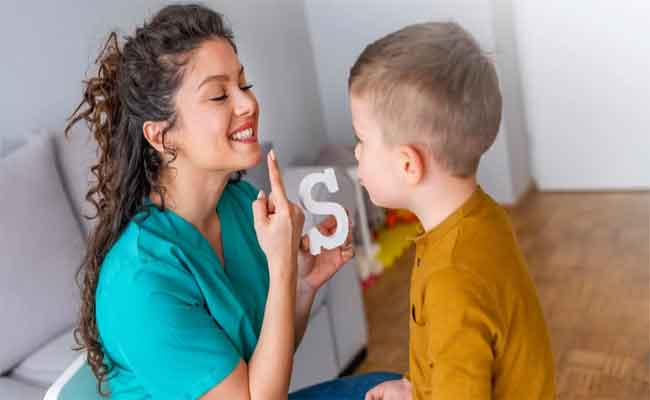 مشاكل لثغة الطفل بحرف السين...وطرق علاجها