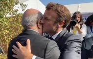 فضيحة من العيار الثقيل الجزائر ترسل الى أهل غزة الصابون والكفن بدل الأدوية والسلاح التي وعد بها الكلب تبون