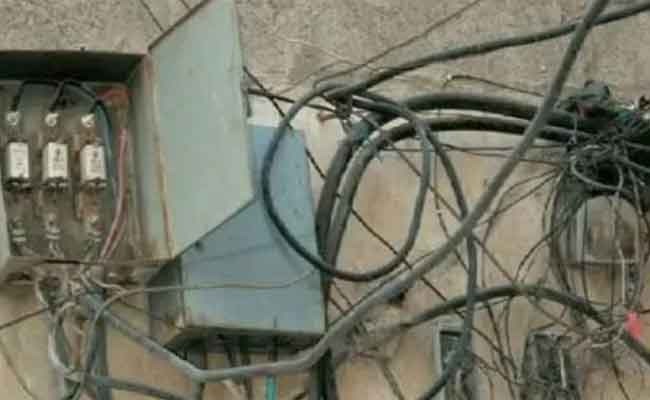 تسجيل أضرار بليغة في المنشآت الكهربائية لسونلغاز بتيبازة جراء التقلبات الجوية